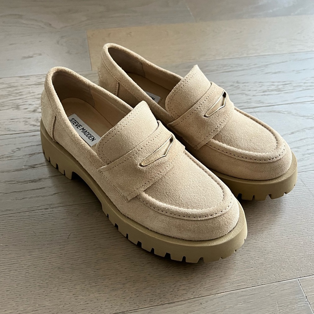 BRAND NEW: Steve Madden Loafers Size 7